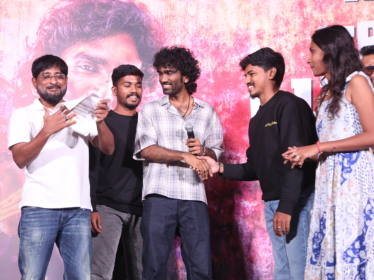 Pradeep_20Ranganathan_20DUDE_20Movie_20Trailer_20Launch_20Event_20Photos__20_2812_29.jpg 12