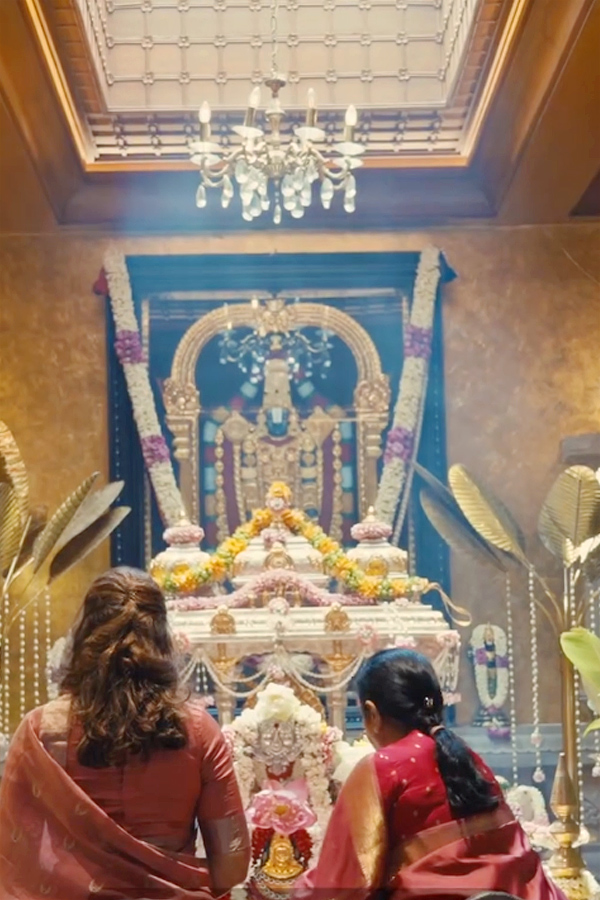 Surekha_20Konidela_20And_20Upasana_20Konidela_20Performed_20Pooja_20At_20Home_20Photos_20_281_29.jpg 2