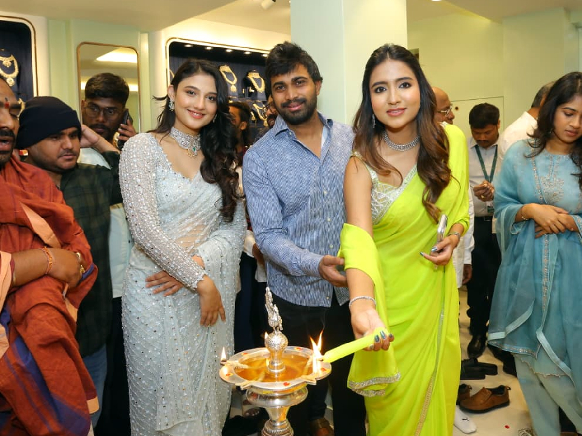 Ritika_20Nayak2.jpg 3