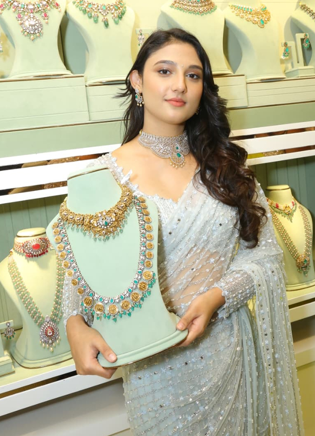 Ritika_20Nayak6.jpg 7