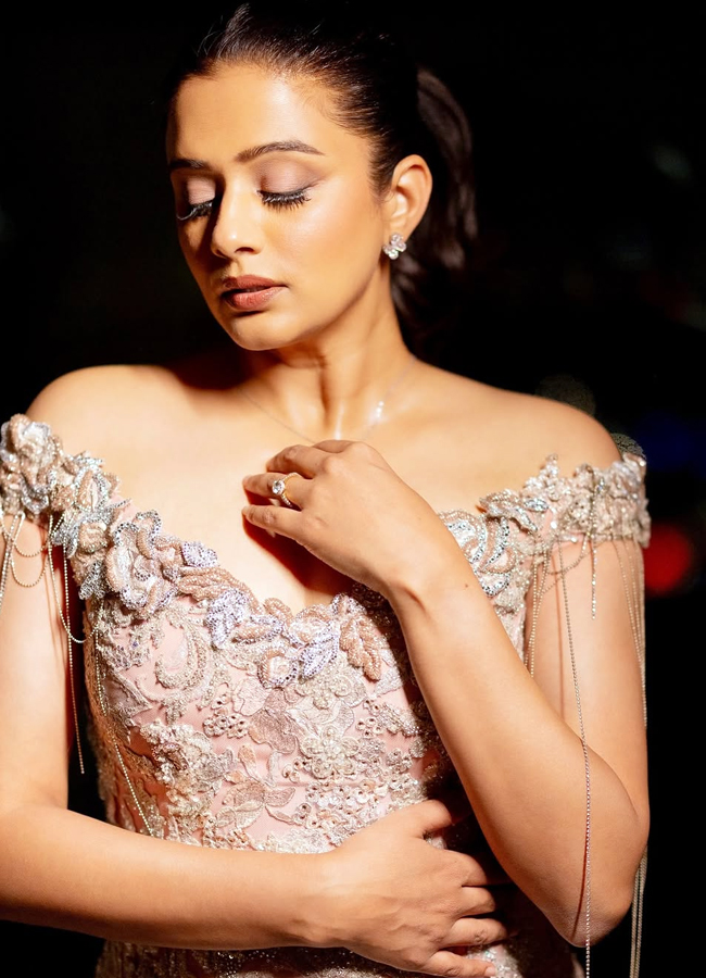 Priyamani2.jpg 3