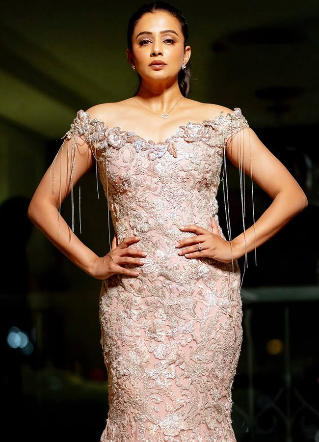 Priyamani3.jpg 4