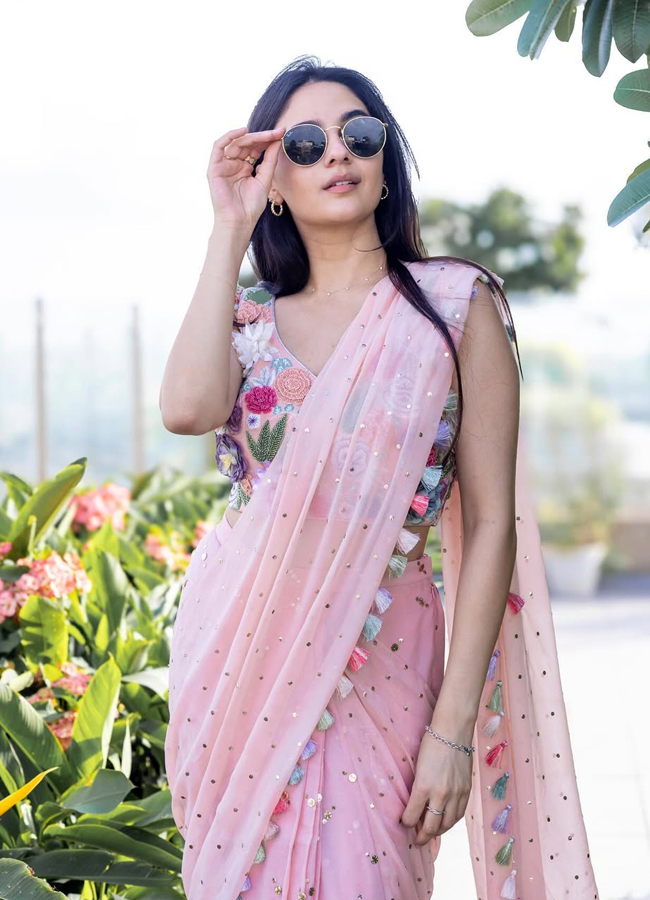 Prabhas_20Imanvi11.jpg 12