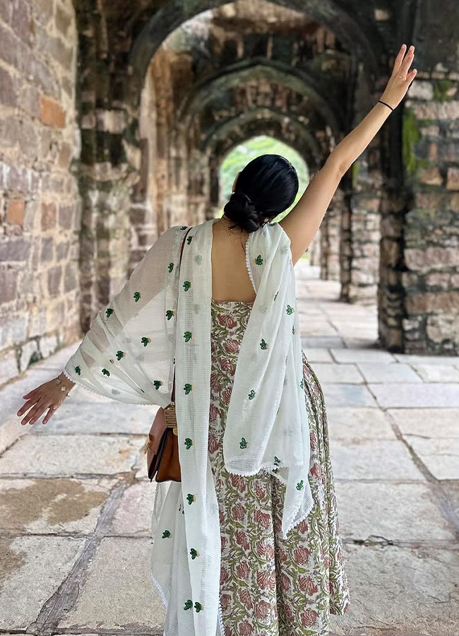 Prabhas_20Imanvi5.jpg 6