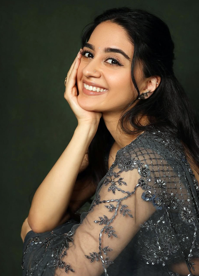 Prabhas_20Imanvi9.jpg 10