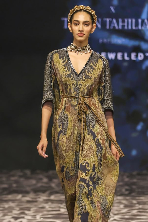 Tasva_20Grand_20Showcase_20at_20Lakme_20Fashion_20Week_20Photos_20_2810_29.jpg 11