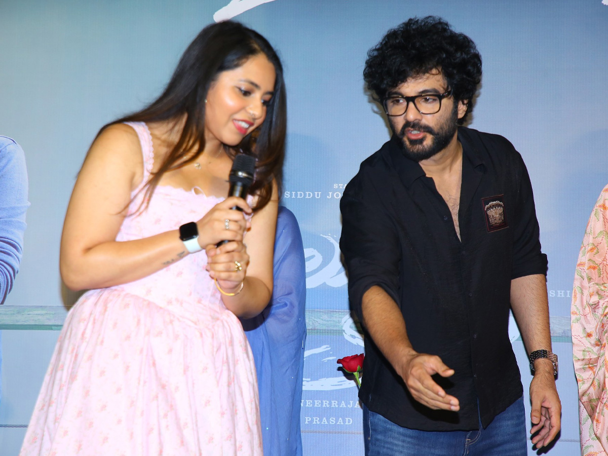 Telusu_20kada_20movie_20trailer_20launch16.jpg 16