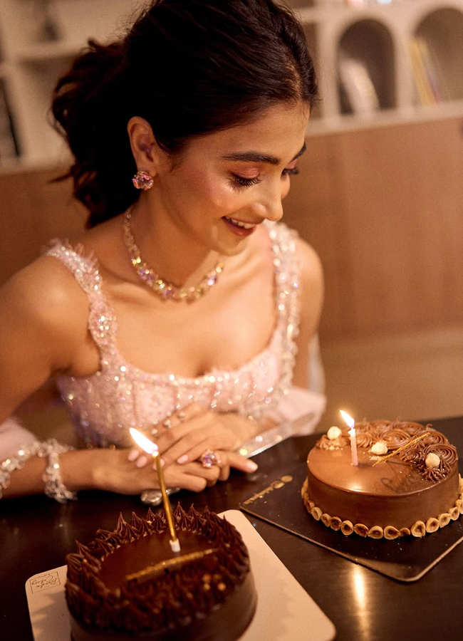 pooja_20hegde2.jpg 3