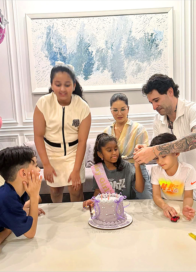 Sunny_20Leone_20Celebrates_20Daughters_20Birthday_20Photos__20_284_29.jpg 4