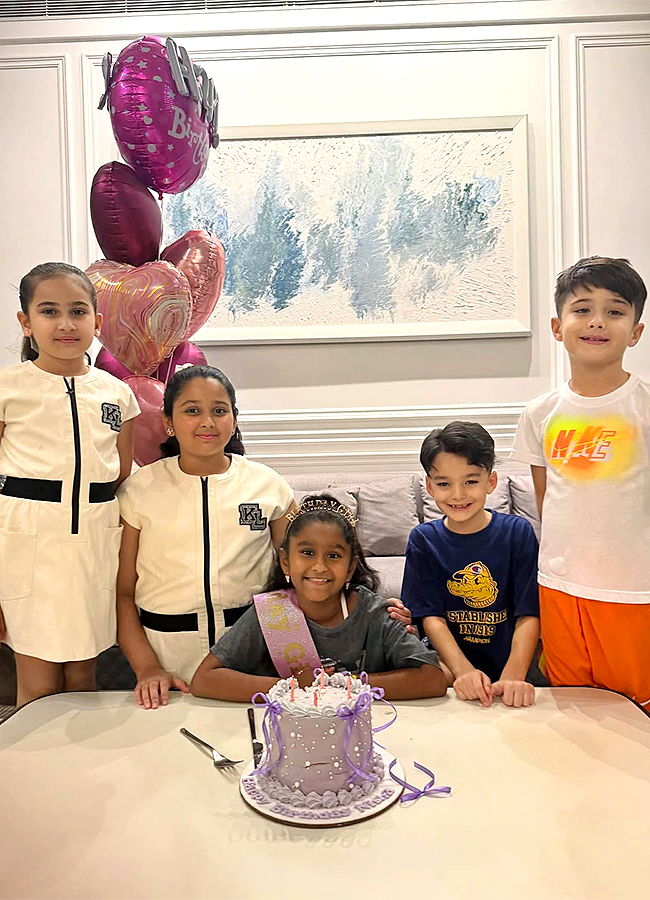 Sunny_20Leone_20Celebrates_20Daughters_20Birthday_20Photos__20_289_29.jpg 9