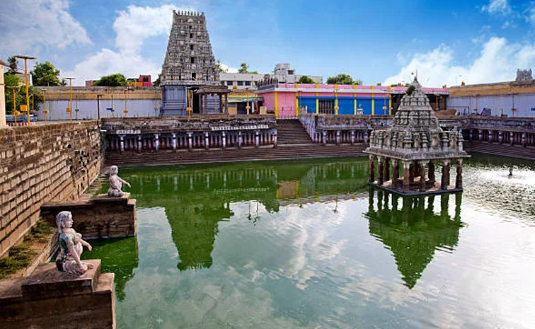 Kanchikamakshidevitemple.jpg
