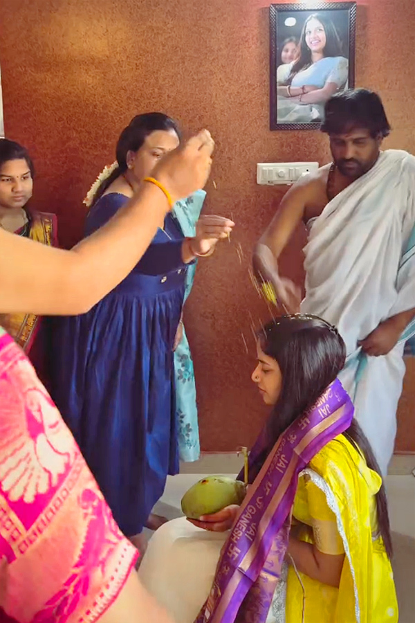Court_20movie_20Actress_20Sridevi_20performed_20Ganapathi_20homam_20At_20Her_20home_20Photos_20_283_29.jpg 4
