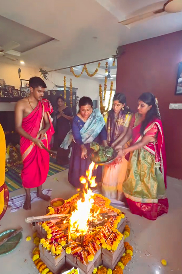 Court_20movie_20Actress_20Sridevi_20performed_20Ganapathi_20homam_20At_20Her_20home_20Photos_20_288_29.jpg 9