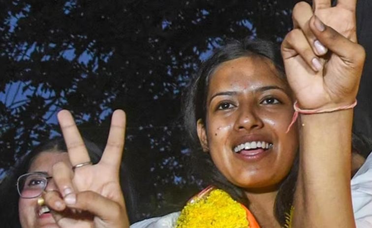 DeepikaJha.jpg