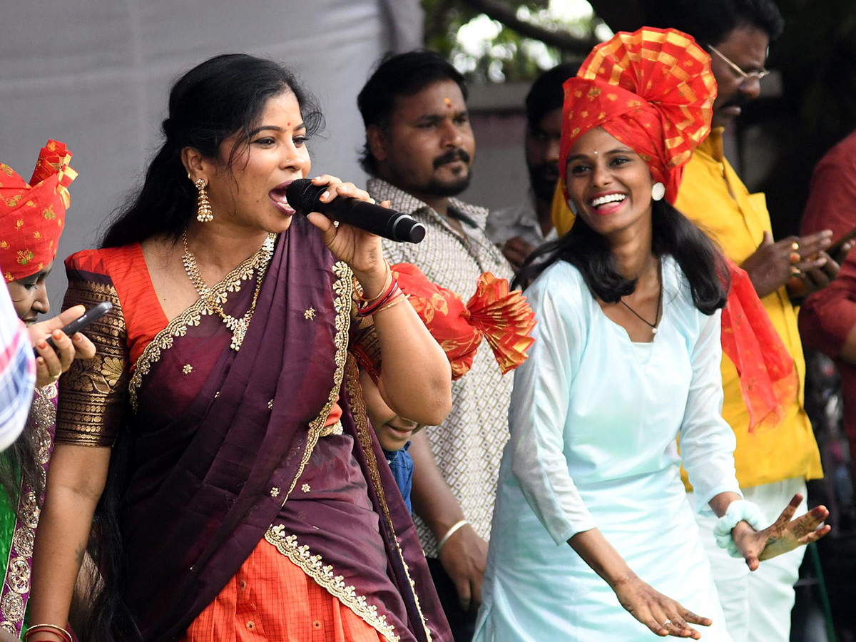 CM_20Revanth_20Reddy_20Inaugurates_20Sadar_20Festival_20at_20NTR_20Stadium_20in_20Hyderabad__20_2821_29.jpg 21