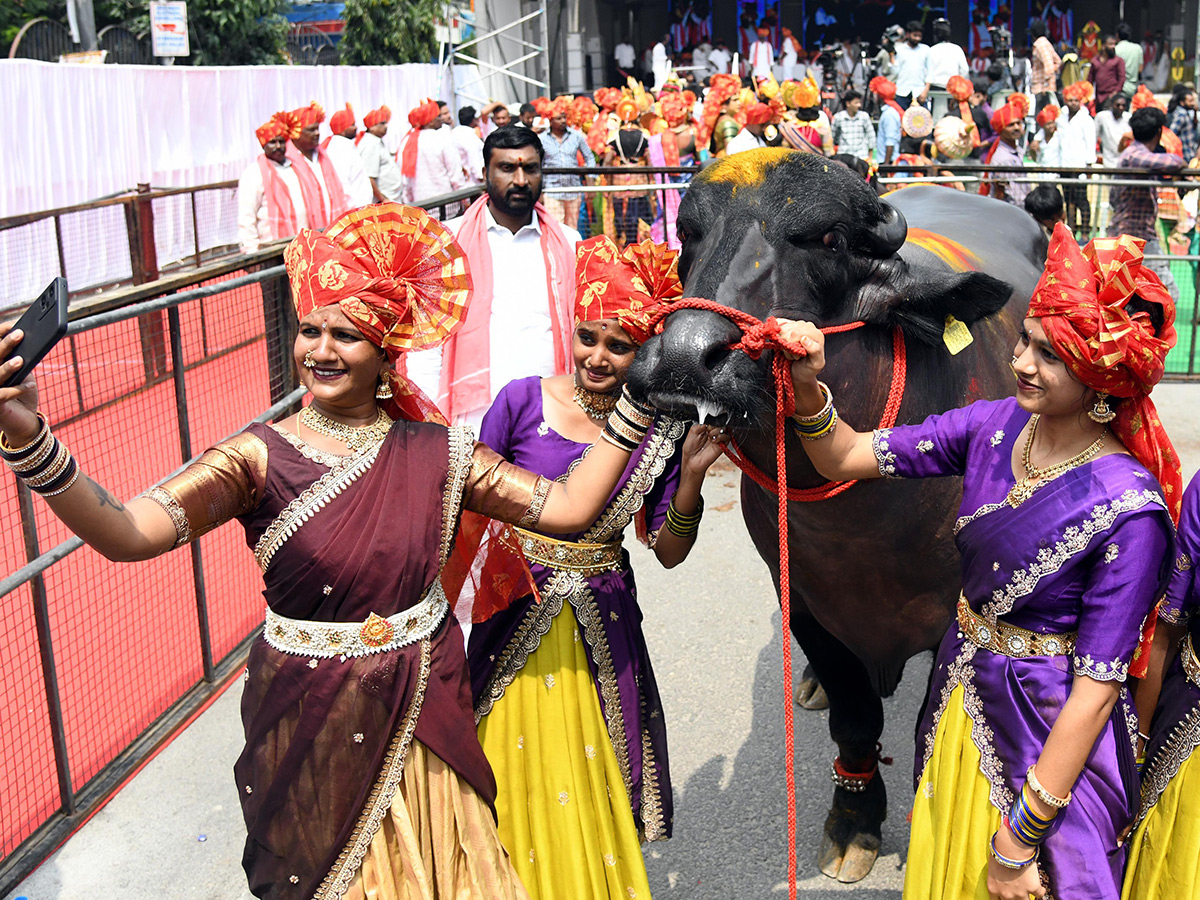 CM_20Revanth_20Reddy_20Inaugurates_20Sadar_20Festival_20at_20NTR_20Stadium_20in_20Hyderabad__20_282_29.jpg 2