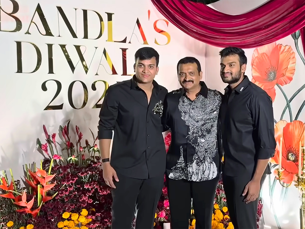 Diwali_202025_20Bash_20At_20Bandla_20Ganesh_20Residence_20Viral_20Photos_20Gose__20_285_29_0.jpg 8