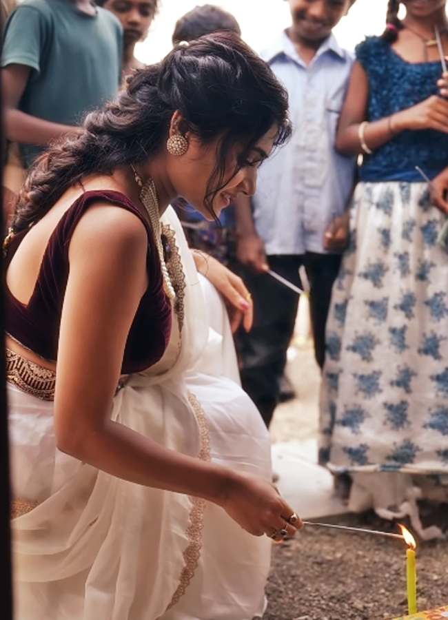 Diwali_20celebrations_20from_20tollywood10.jpg 11