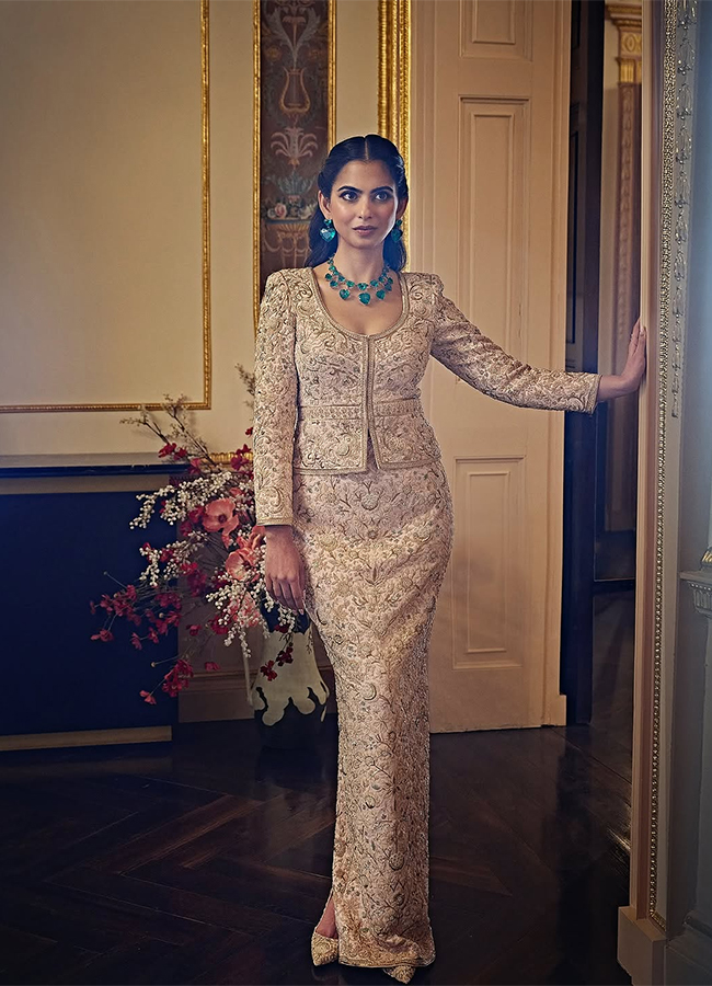 Nita_20Ambani_20and_20Isha_20Ambani_20slay_20at_20the_20Pink_20Ball_20in_20stunning__20_288_29.jpg 9