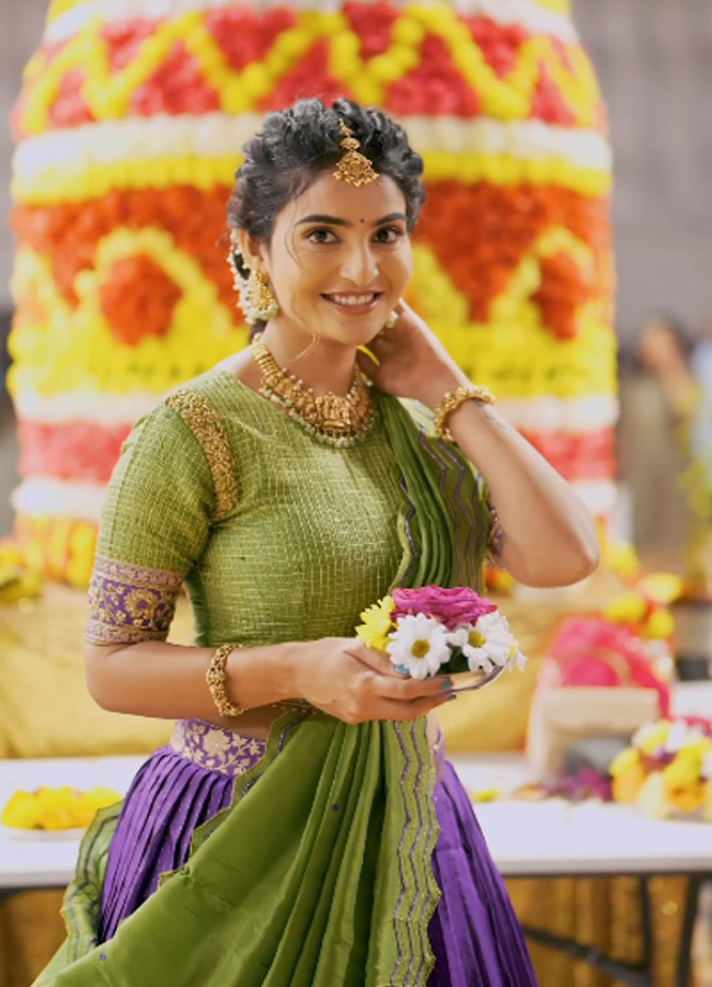 tollywood_20actress_20diwali8.jpg 9