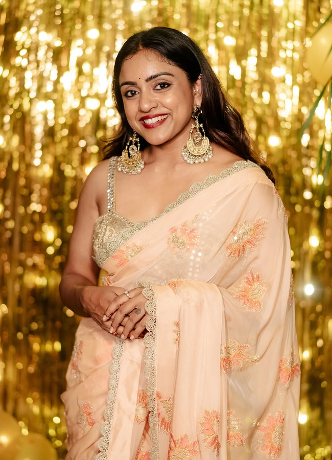 tollywood_20actress_20diwali9.jpg 10