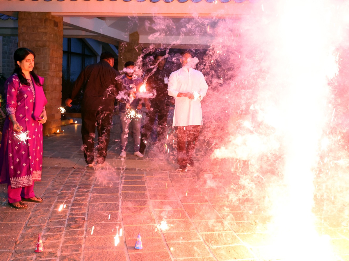ys_20jagan_20sir_20diwali_20celebrations5.jpg 6