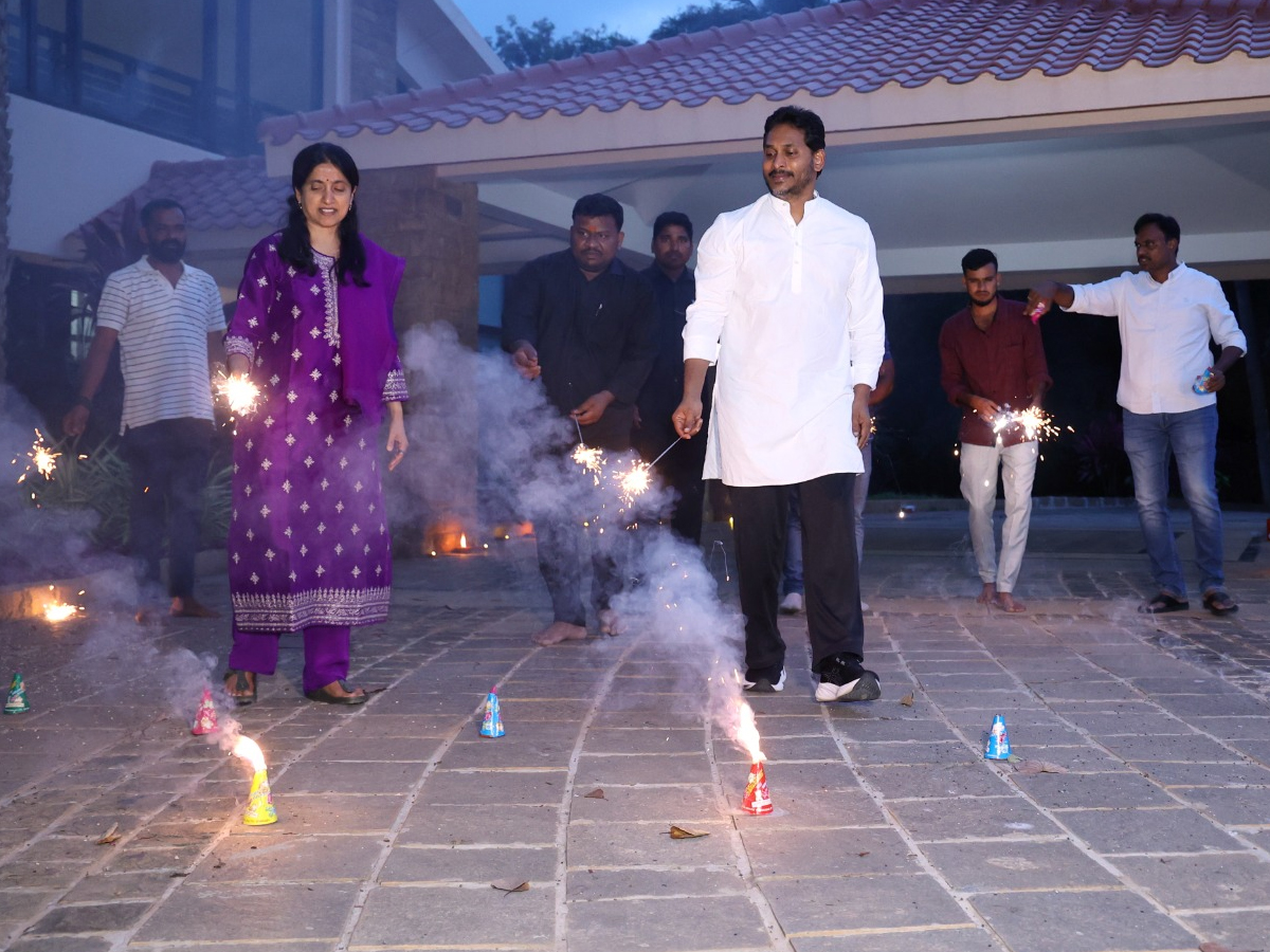 ys_20jagan_20sir_20diwali_20celebrations7.jpg 8