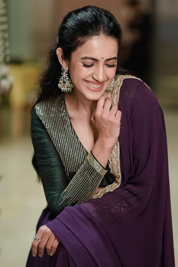 Niharika_20Konidela_20celebrates_20Diwali_20with_20friends_20Photos_20_2812_29.jpg 11