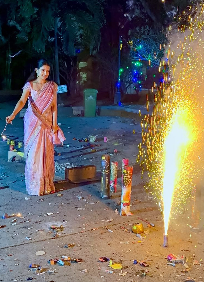 Baby_20Heroine_20diwali_20celebrations4.jpg 5