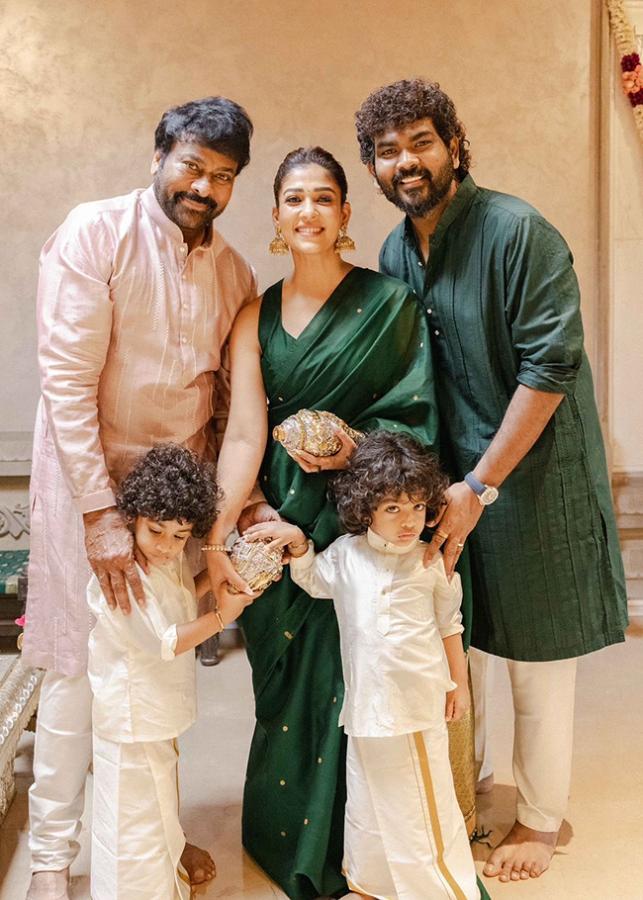 Nayanthara_20Diwali_20Celebration_20In_20Chiranjeevi_20House_20Hyderabad__20_285_29.jpg 5