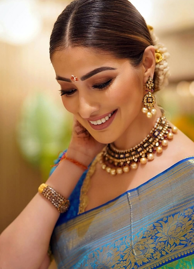 RaaiLaxmi_20diwali_20looks1.jpg 2