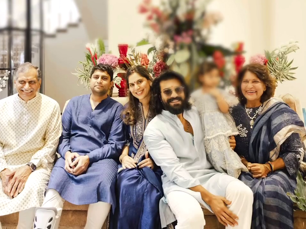 Mega_20Family_20Grandly_20Celebrated_20Upasana_20Baby_20Shower_20Photos_20Viral__20_284_29.jpg 4