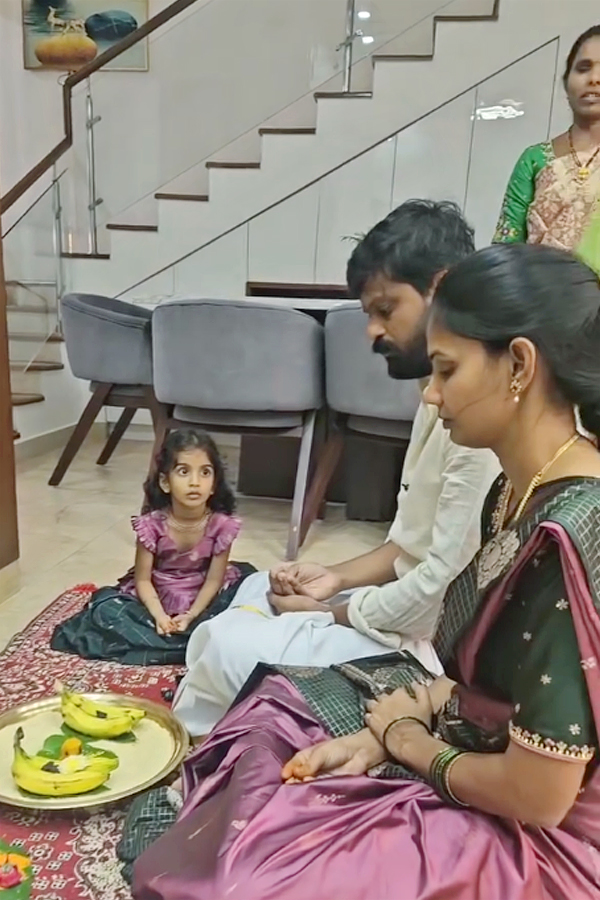 Bigg_20Boss_20Adi_20Reddy_20Daughter_20Naming_20Ceremony_20Photos_20_284_29.jpg 4