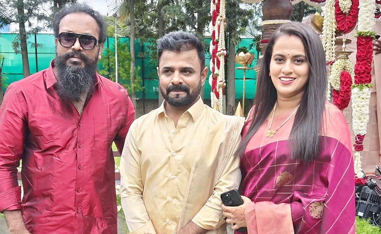 KGF_20cinematographer_20Bhuvan_20Gowda_20And_20Nikitha_20wedding_20Photos_20_2820_29.jpg 20