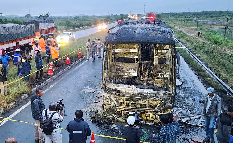 busaccident_kurnool1.jpg