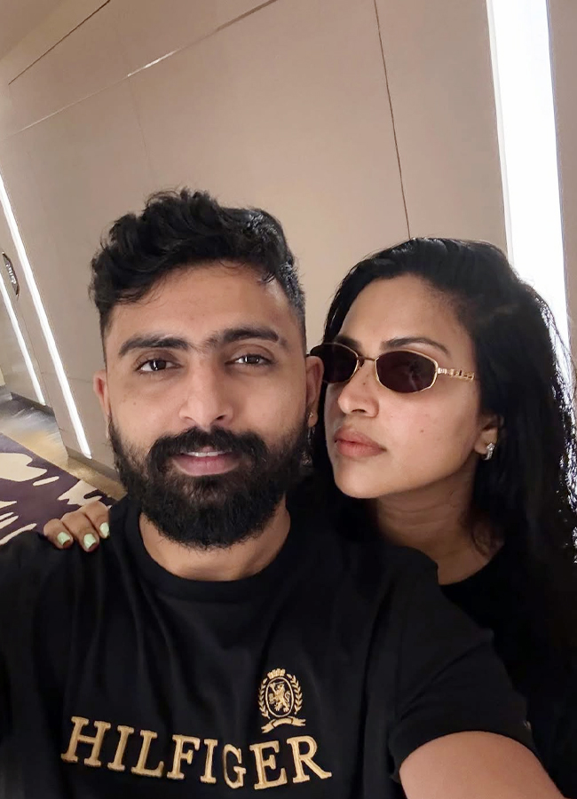 Amalapaul_20birthday11.jpg 12