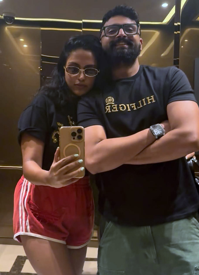 Amalapaul_20birthday16.jpg 17
