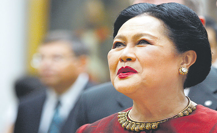 THAILAND-QUEEN-MOT.jpg