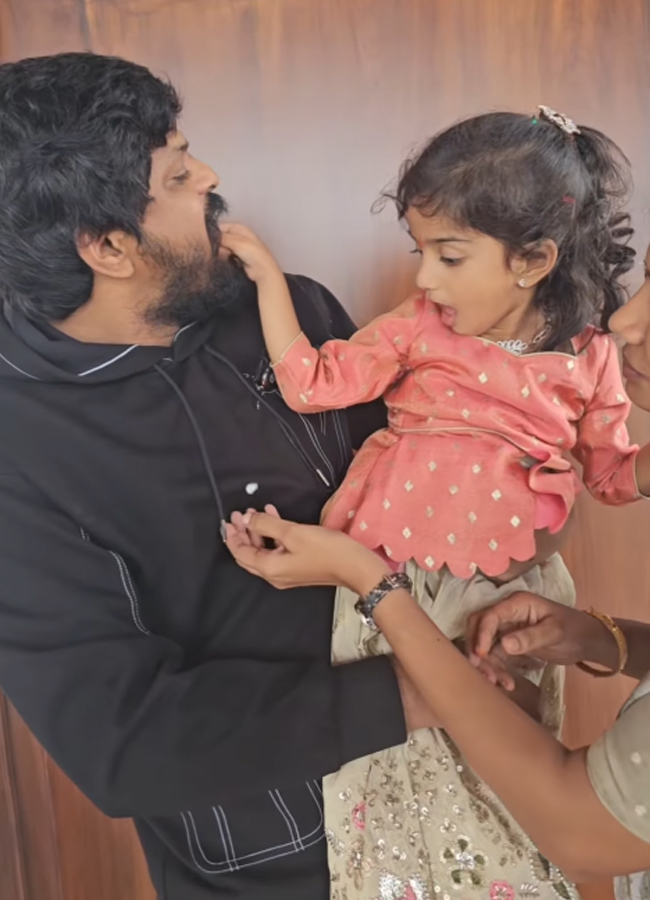 Adhi_20reddy_20daughter_20birthday11.jpg 12