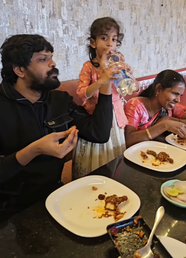 Adhi_20reddy_20daughter_20birthday15.jpg 16