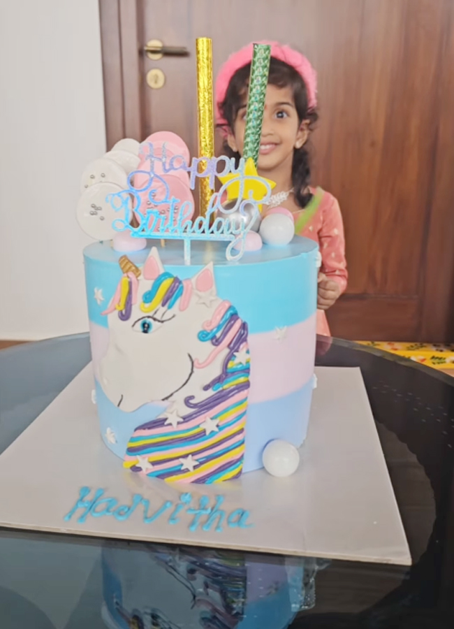 Adhi_20reddy_20daughter_20birthday4.jpg 5