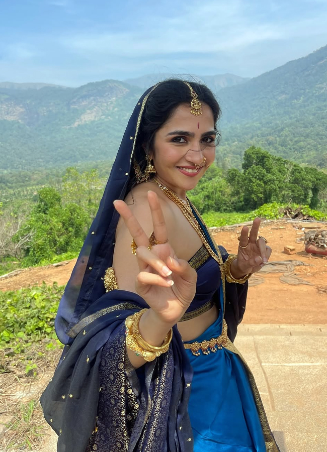 Rukmini_20vaasanth8.jpg 9