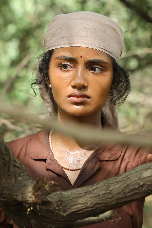 Actress_20Anupama_20Parameswaran_20Without_20Makeup_20In_20Bison_20Movie_20Photos_20_2813_29.jpg 14