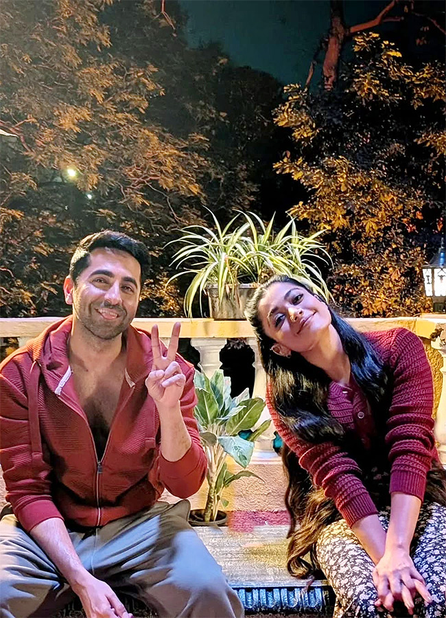 Actress_20Rashmika_20Mandanna_20At_20Thama_20Movie_20Working_20Stills_20HD__20_2812_29.jpg 12