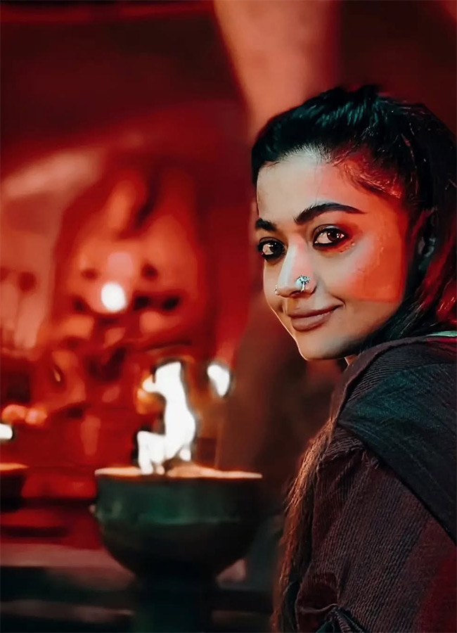 Actress_20Rashmika_20Mandanna_20At_20Thama_20Movie_20Working_20Stills_20HD__20_2816_29.jpg 16