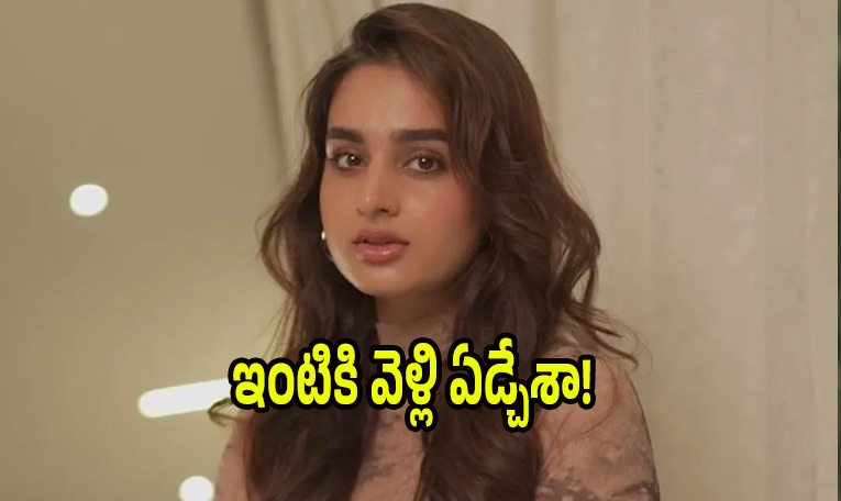 Ayesha-Khan1.jpg