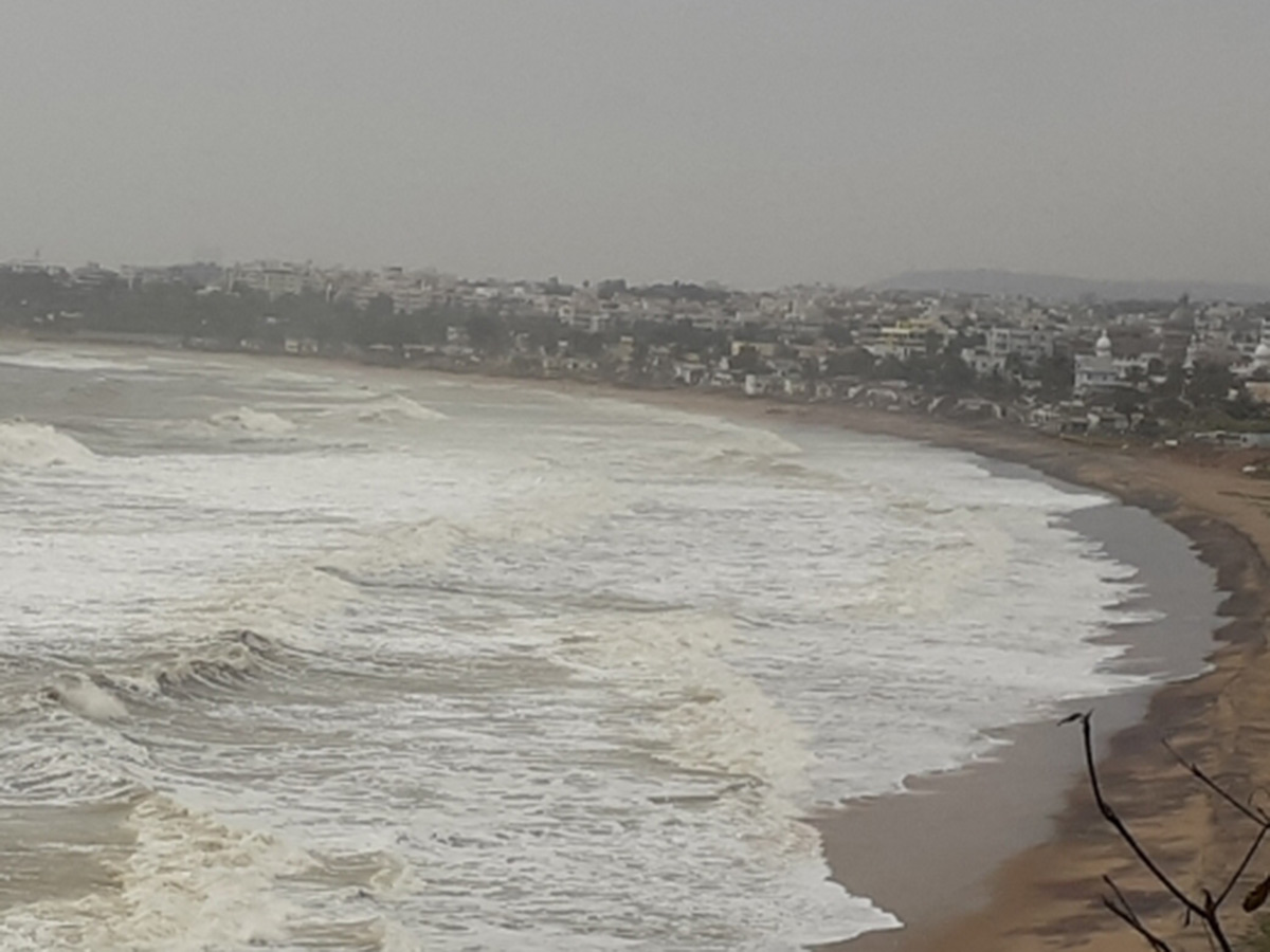 Cyclone_20Montha_20_20Heavy_20Rainfall_20in_20Visakhapatnam_20Photos__20_2830_29.jpg 30