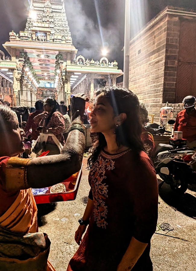 Komalee_20prasad1.jpg 2