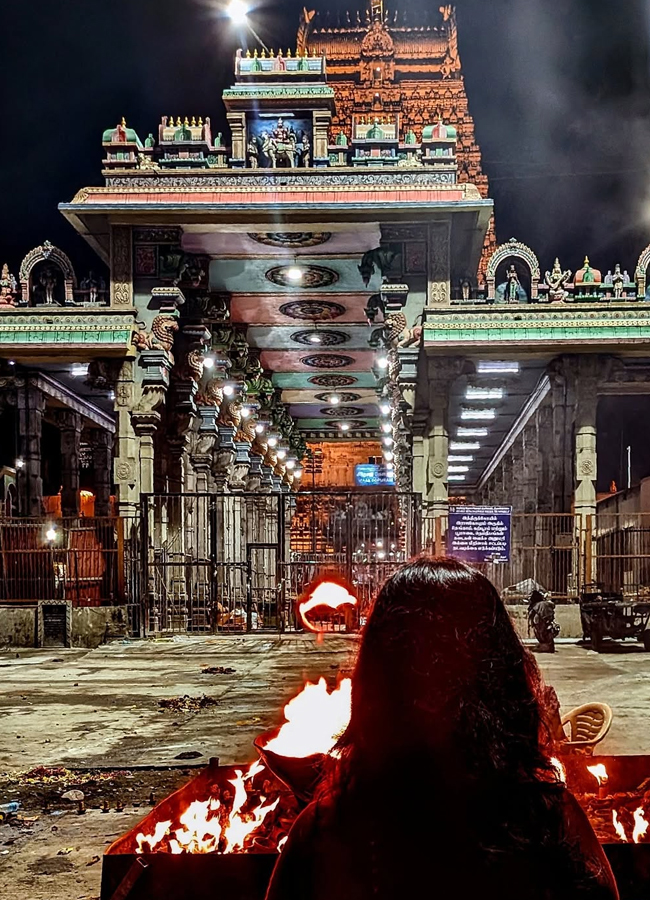 Komalee_20prasad4.jpg 5