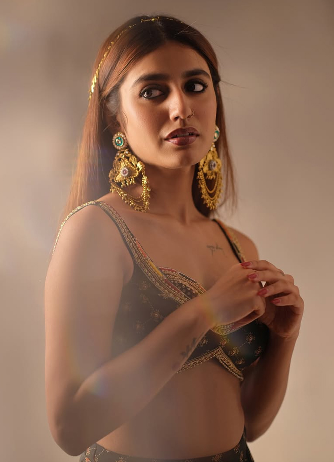 Priyaprakash_20warrier_20birthday13.jpg 14